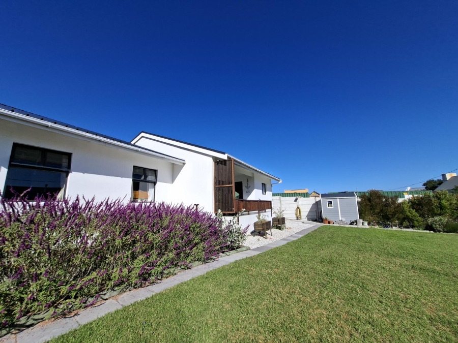2 Bedroom Property for Sale in Pringle Bay Western Cape